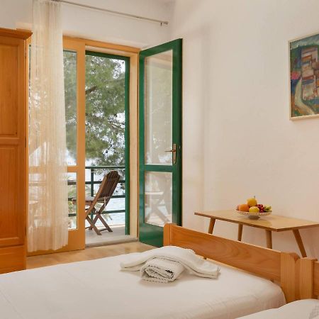 Pine And Sunshine Apartments Podgora Bagian luar foto