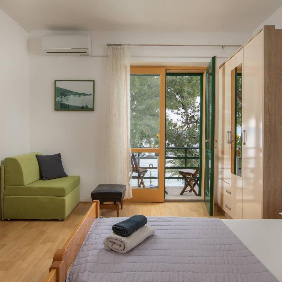 Pine And Sunshine Apartments Podgora Bagian luar foto